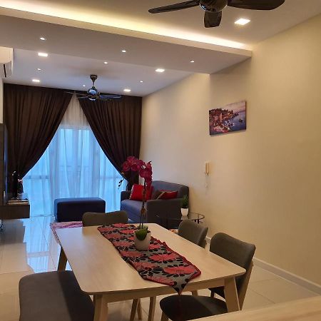 شقة 96 متر مربع من 3 غرفة و2 حمام خاص في بوتراجايا Kampong Tangkas المظهر الخارجي الصورة
